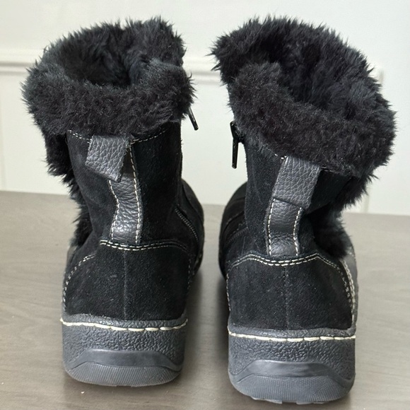 Bare Traps ELLEA Winter Black Suede Booties Faux Fur Lined Size 7M - Picture 4 of 8